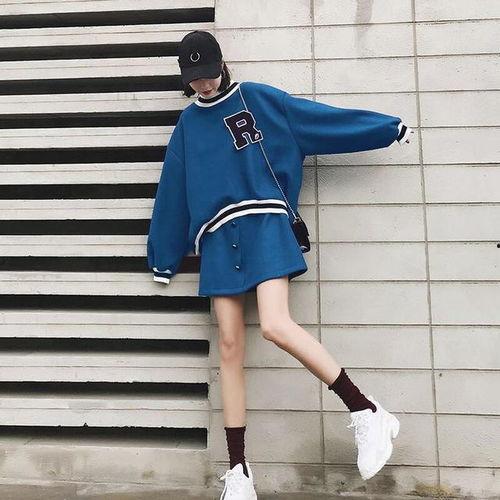网红套装小短裙美女,小短裙美女生时尚穿搭指南
