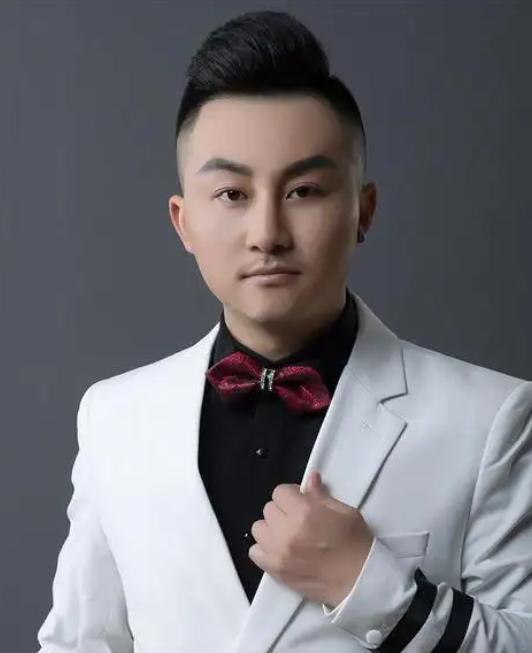 内地男明星中老年,内地男明星中老年风采录