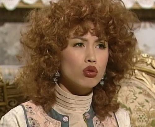 有个女网红嫁到香港发展,女网红华丽转身，开启新篇章